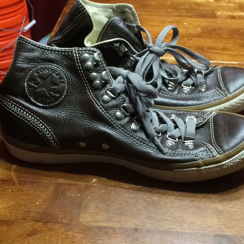 Hi-top Converse